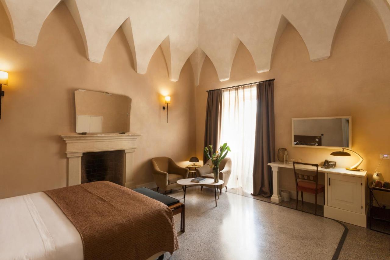 Palazzo Maresgallo Suites & Spa Lecce Exterior photo